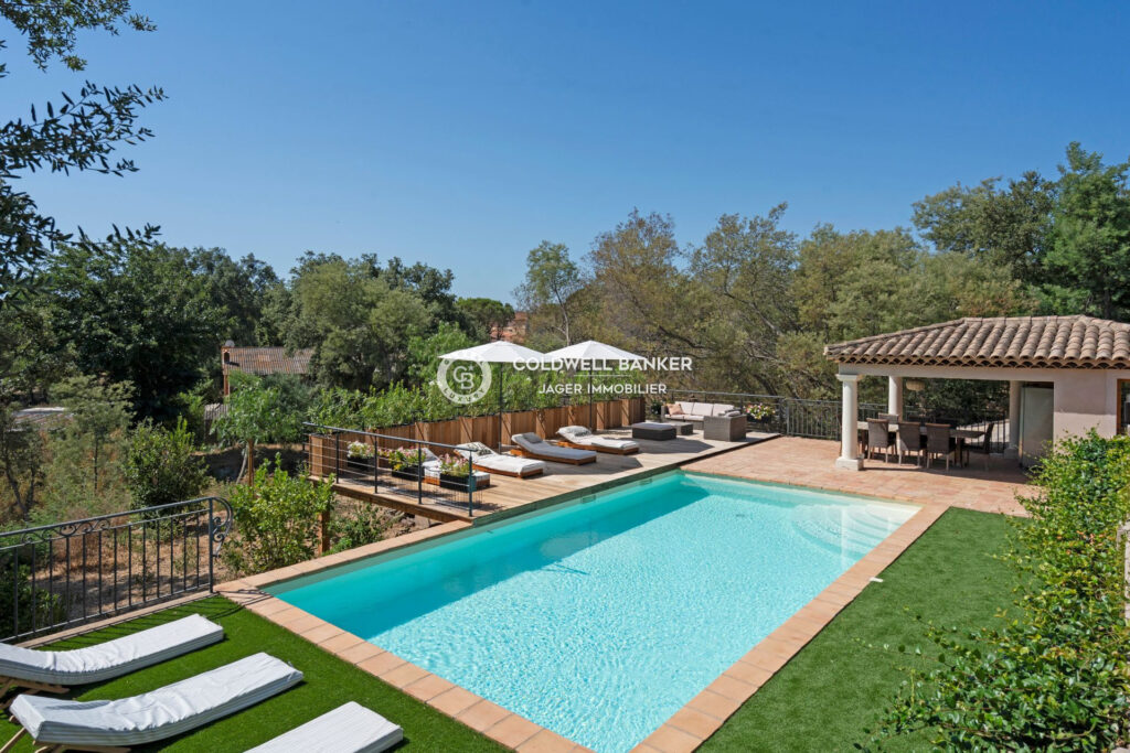 vente villa 5 Pièce(s) – 5 pièces – 4 chambres – 250.00 m²