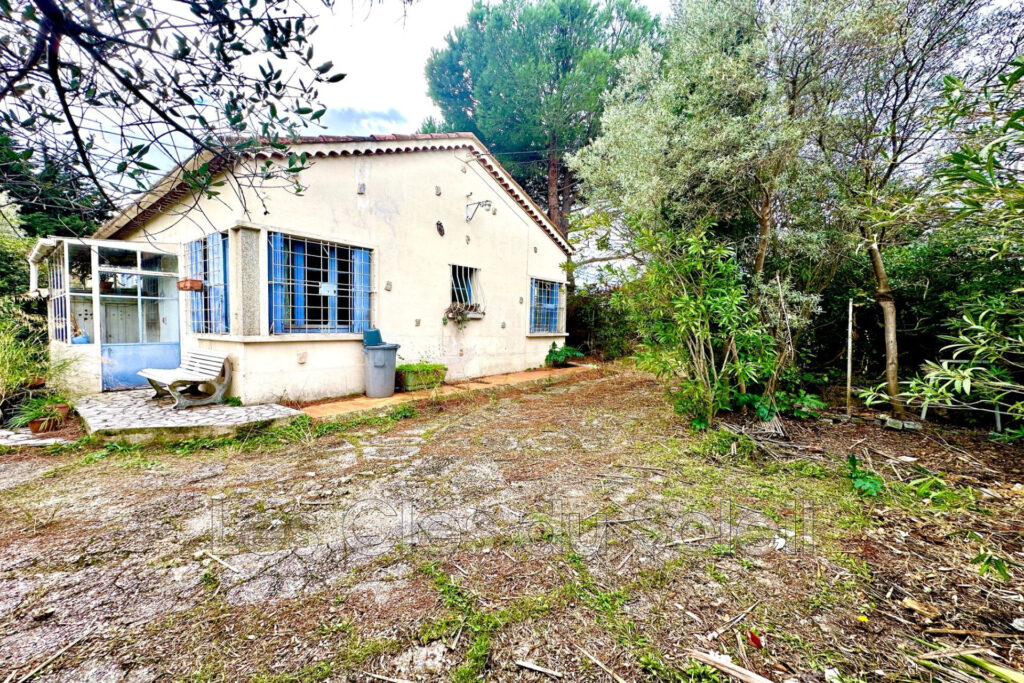 Maison de plain-pied, toulon les Ameniers- la Serinette sur gr – 4 pièces – NR chambres – 94.40 m²