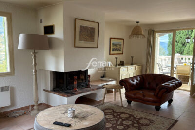 A vendre à Bargemon Maison avec beaux volumes et vue magnifiqu – 5 pièces – 4 chambres – 136.00 m²