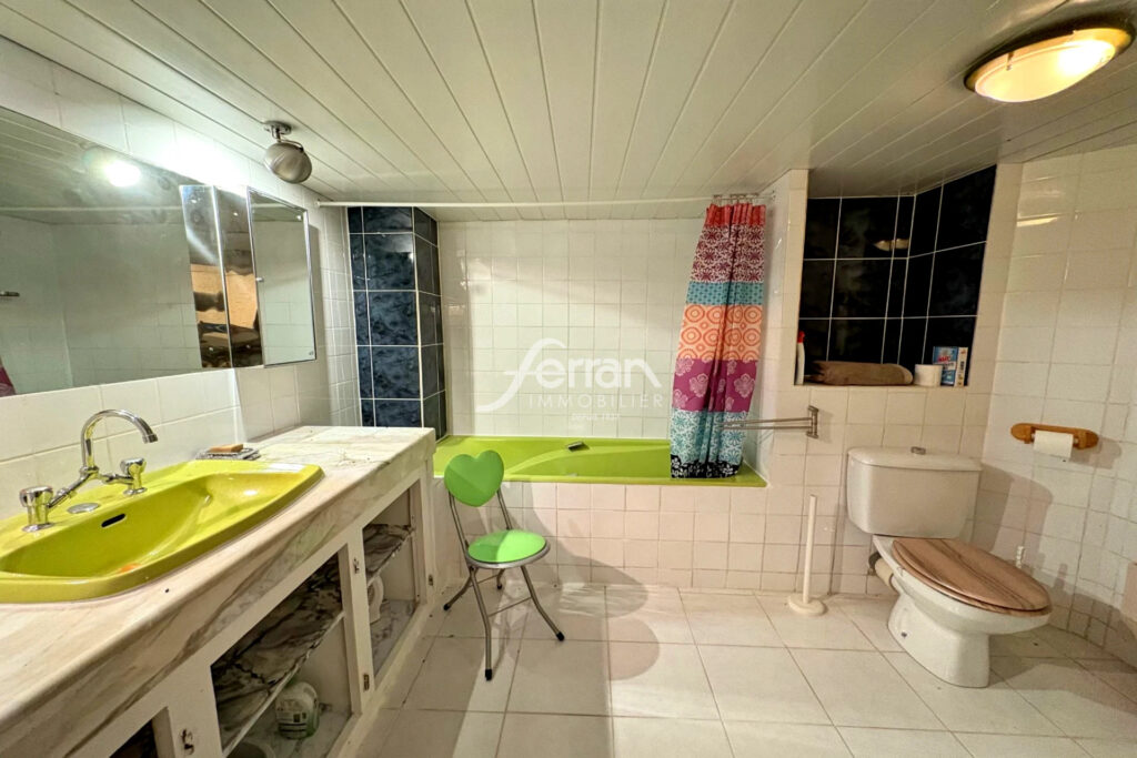 A vendre à Bargemon Maison avec beaux volumes et vue magnifiqu – 5 pièces – 4 chambres – 136.00 m²