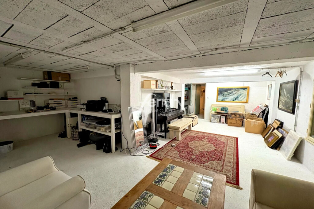 A vendre à Bargemon Maison avec beaux volumes et vue magnifiqu – 5 pièces – 4 chambres – 136.00 m²