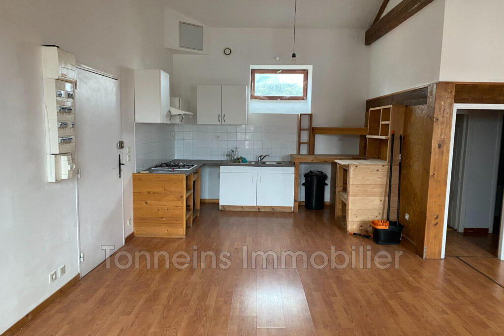 APPARTEMENT – CENTRE VILLE – 3 pièces – 2 chambres – 79.34 m²