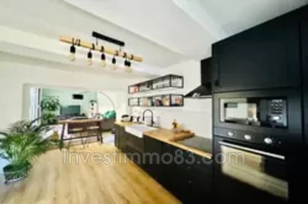 location maison de village 5 Pièce(s) – 5 pièces – 3 chambres – 85.00 m²