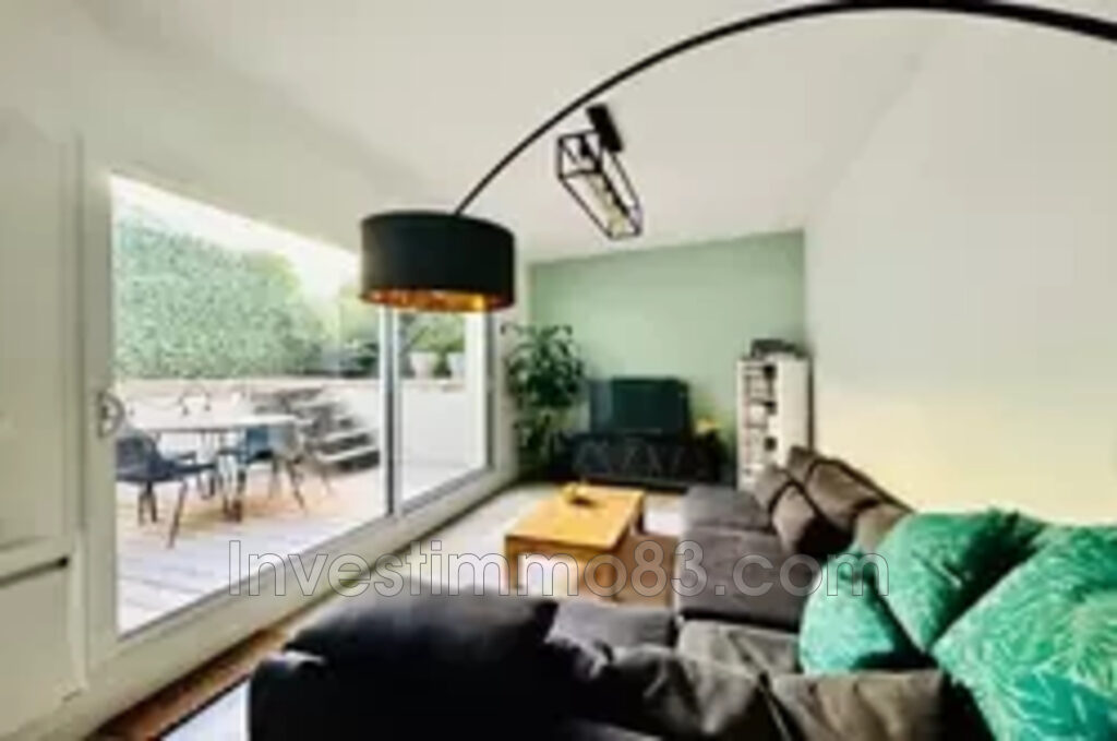 location maison de village 5 Pièce(s) – 5 pièces – 3 chambres – 85.00 m²