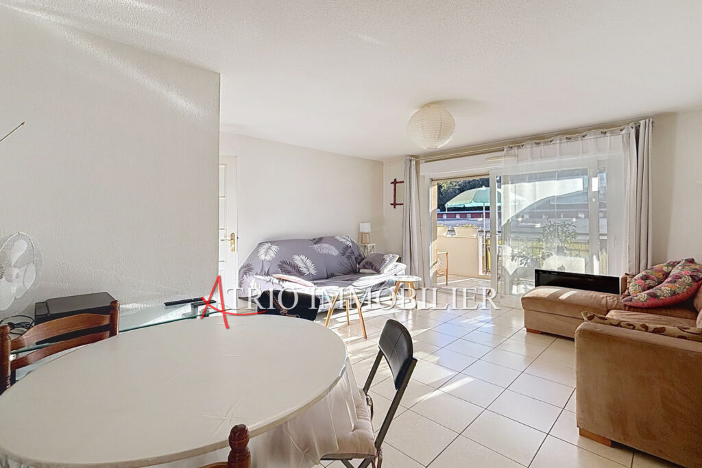 À découvrir sans tarder : charmant deux-pièces lumineux avec t – 2 pièces – 1 chambre – 44.00 m²