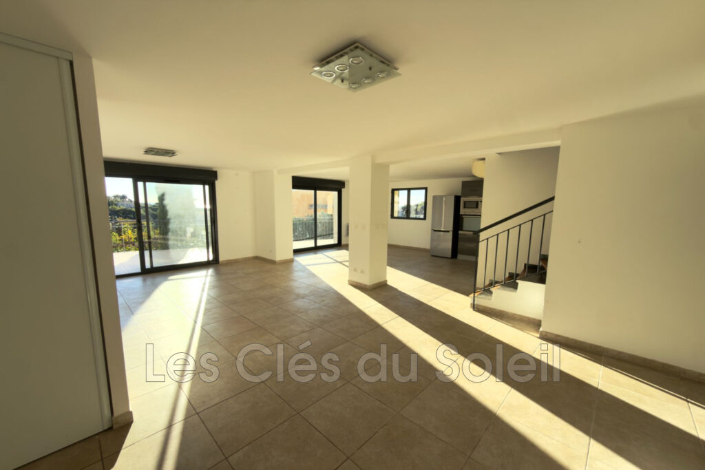 vente maison 4 Pièce(s) – 4 pièces – 3 chambres – 132.00 m²