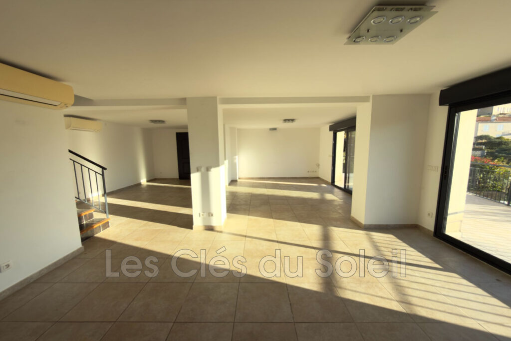 vente maison 4 Pièce(s) – 4 pièces – 3 chambres – 132.00 m²