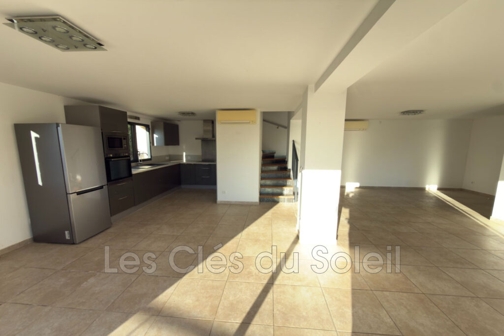 vente maison 4 Pièce(s) – 4 pièces – 3 chambres – 132.00 m²
