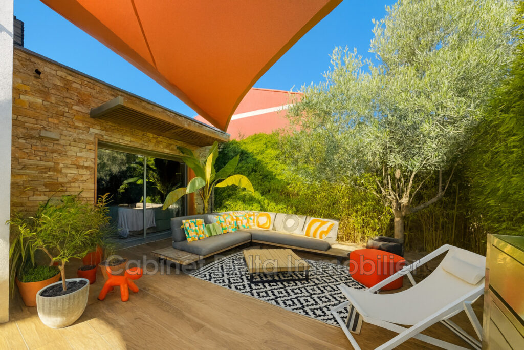 CENTRE VILLE  – 4 pièces – 3 chambres – 85.00 m²