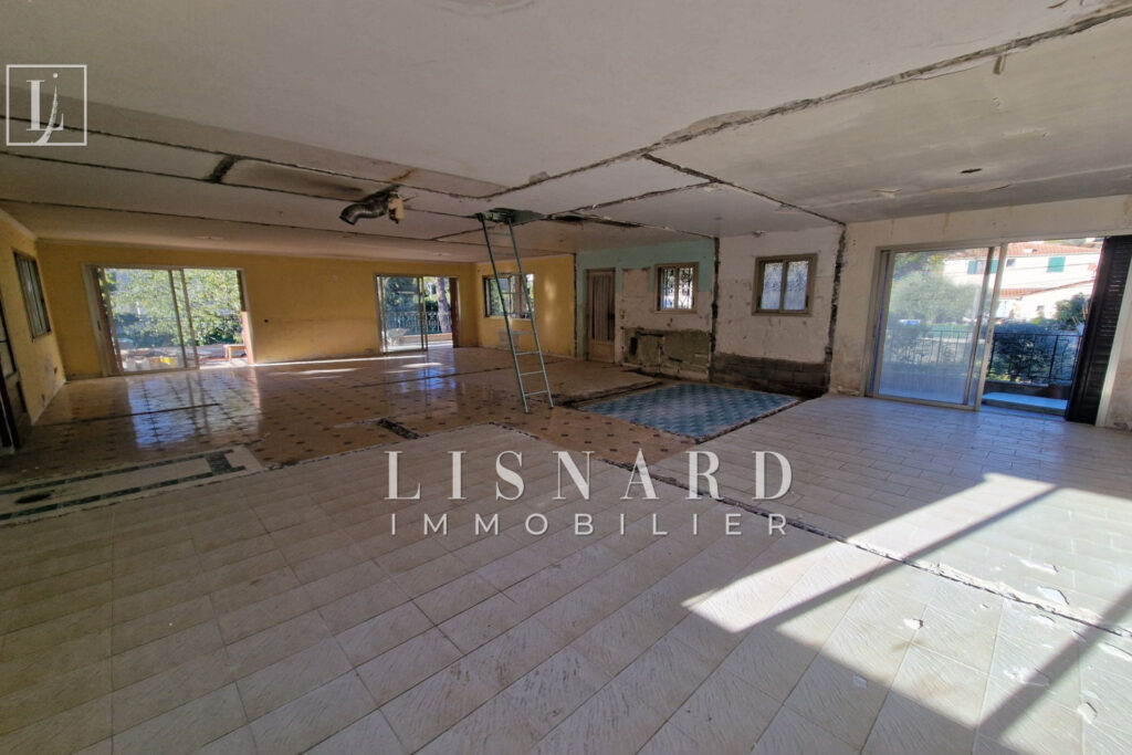 vente villa 5 Pièce(s) – 5 pièces – NR chambres – 243.00 m²