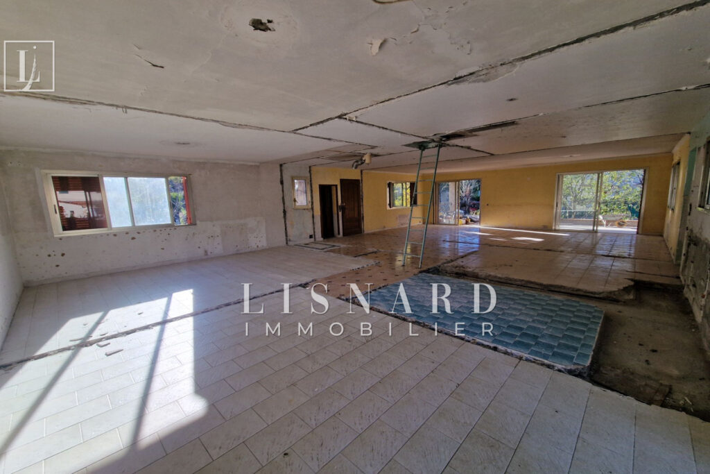 vente villa 5 Pièce(s) – 5 pièces – NR chambres – 243.00 m²