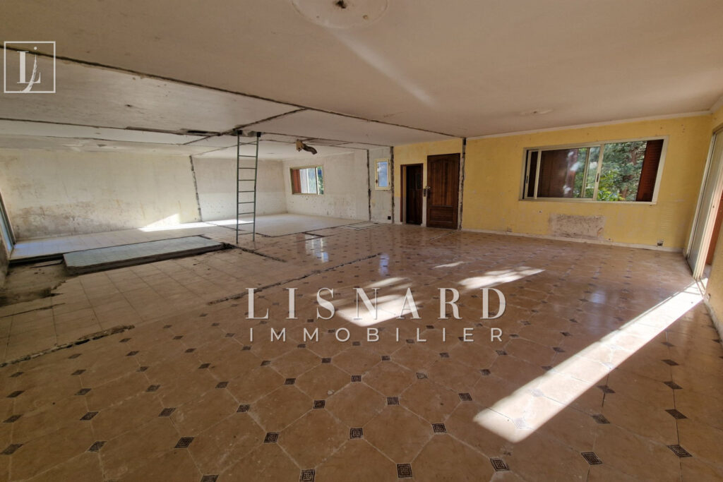 vente villa 5 Pièce(s) – 5 pièces – NR chambres – 243.00 m²