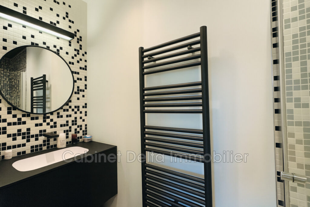 CENTRE VILLE  – 4 pièces – 3 chambres – 85.00 m²