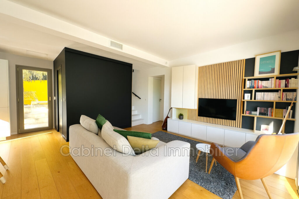 CENTRE VILLE  – 4 pièces – 3 chambres – 85.00 m²