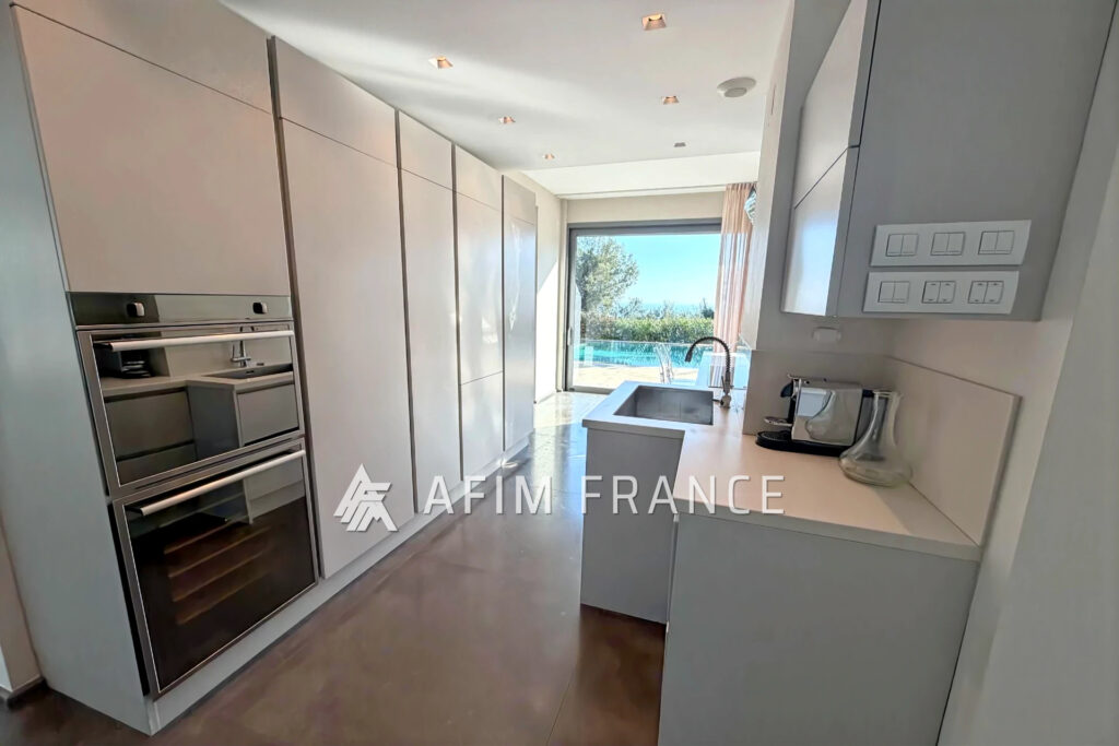 Cap d’Ail, magnifique villa Californienne neuve d’environ 400m – 8 pièces – 5 chambres – 380.00 m²