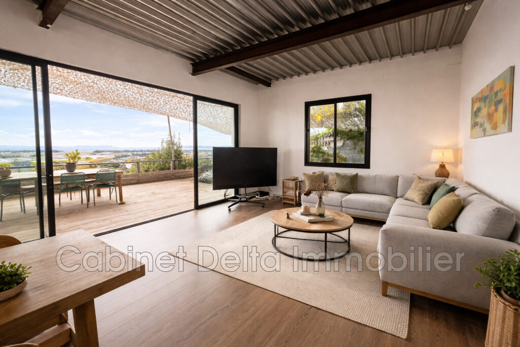 Maison à Vendre  Villa d&rsquo;Exception à Hyères : Vue Mer Panoram – 6 pièces – 5 chambres – 131.00 m²