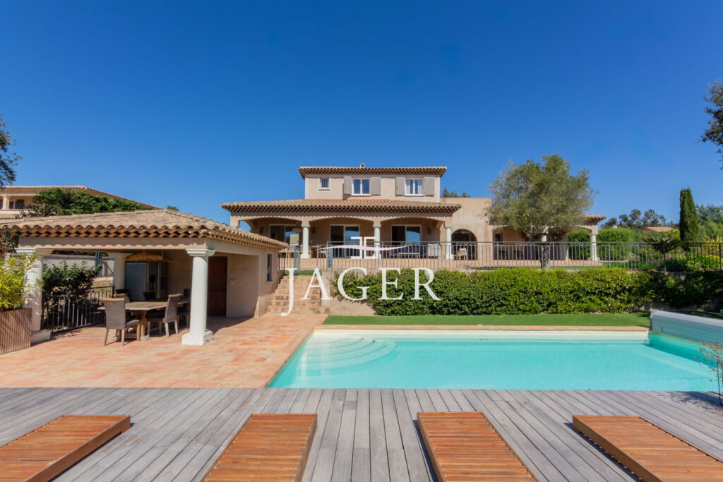 vente villa 5 Pièce(s) – 5 pièces – 4 chambres – 250.00 m²