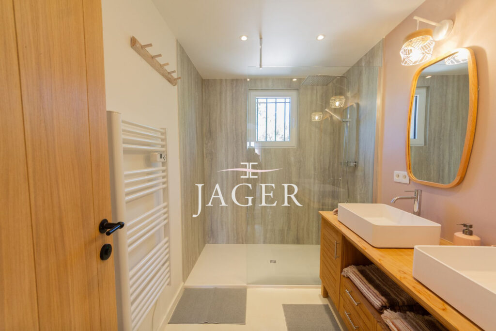 vente villa 5 Pièce(s) – 5 pièces – 4 chambres – 250.00 m²