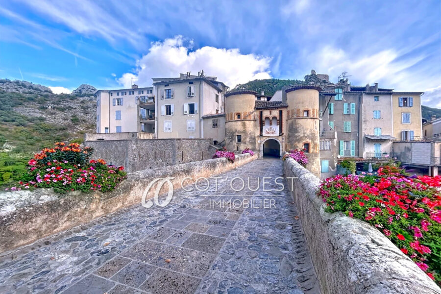 Maison à vendre à Entrevaux