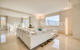 Appartement d’Exception – Haut de gamme – Vue sur le Lac et les Montagnes – 5 pièces – NR chambres – 180 m²