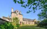 À 20 minutes de Vannes et des plages, un manoir breton chargé d’histoire – 9 pièces – 4 chambres – 222 m²
