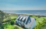 Trégunc. Maison traditionnelle avec vue mer et accès direct à une plage de sable fin – 8 pièces – 6 chambres – 8  – 169 m²