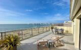 La Baule, Triangle d’Or . Appartement traversant face mer avec terrasses ; – 4 pièces – 3 chambres – NR  – 99 m²