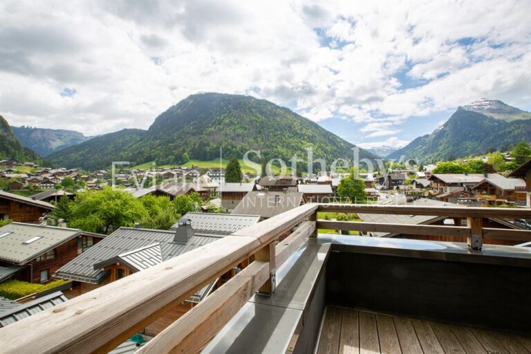 AU COEUR DE MORZINE EXCEPTIONNEL PENTHOUSE – 4 pièces – 3 chambres – 124 m²
