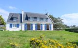 Trégunc. Maison traditionnelle avec vue mer et accès direct à une plage de sable fin – 8 pièces – 6 chambres – 8  – 169 m²