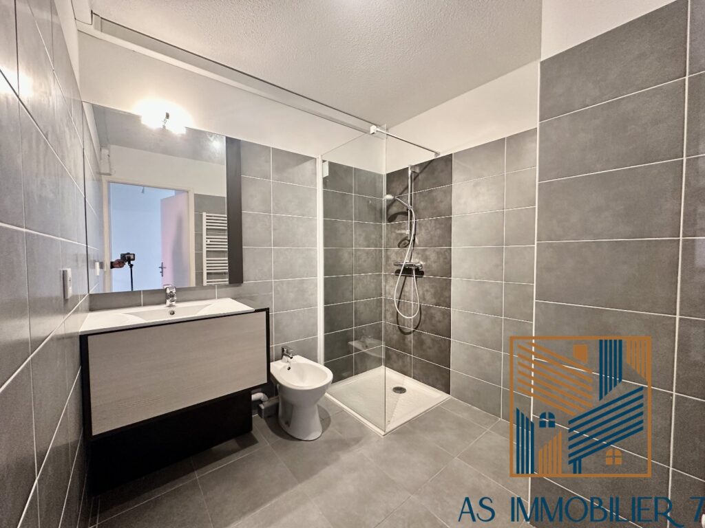 Appartement – 3 pièces – 2 chambres – 70 m²