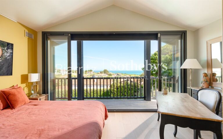 SAINT JEAN DE LUZ – VUE OCEAN – 11 pièces – 9 chambres – 510 m²