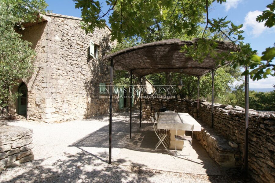 Maison à louer à Lacoste