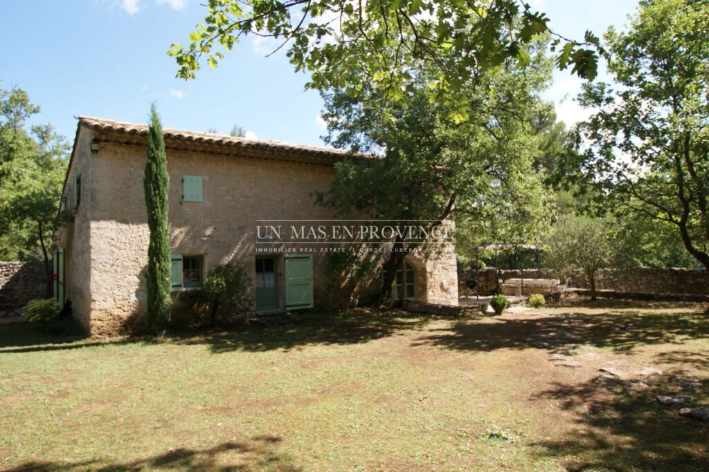 Authentique bergerie provençale ? Location saisonnière à Lacos – NR pièces – 4 chambres – 160.00 m²