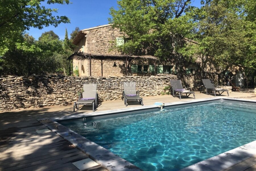 Maison à louer à Lacoste
