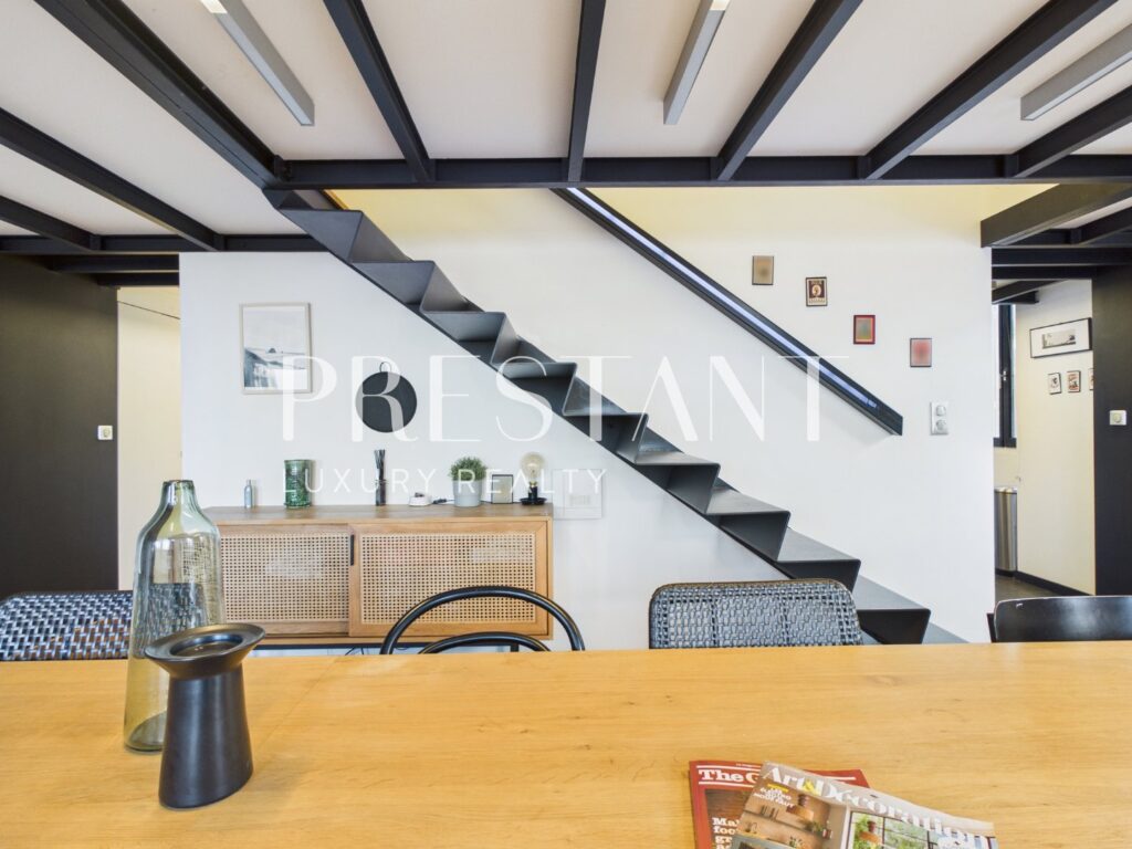 Appartement – 3 pièces – 2 chambres – 110 m²