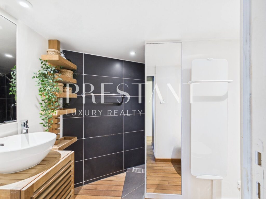 Appartement – 3 pièces – 2 chambres – 110 m²