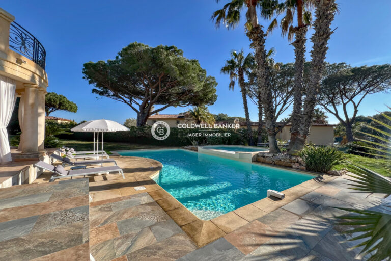 Exclusivité  Élégante villa à 100 mètres de la plage – 5 pièces – 4 chambres – 223.17 m²