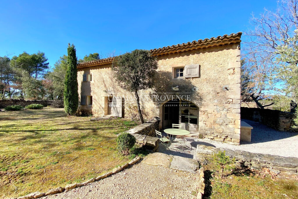 Authentique bergerie provençale ? Location saisonnière à Lacos – NR pièces – 4 chambres – 160.00 m²