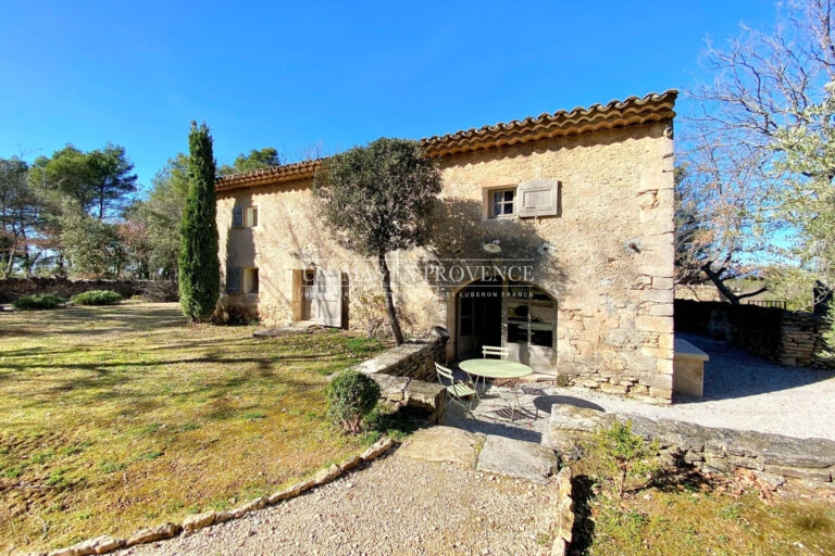 Authentique bergerie provençale ? Location saisonnière à Lacos – NR pièces – 4 chambres – 160.00 m²