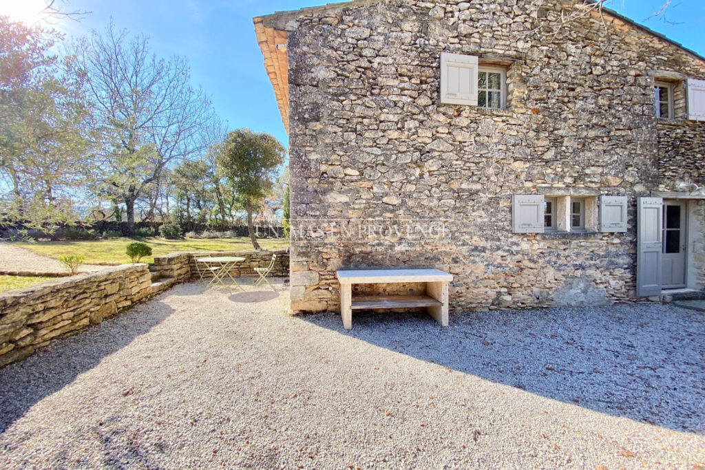 Authentique bergerie provençale ? Location saisonnière à Lacos – NR pièces – 4 chambres – 160.00 m²