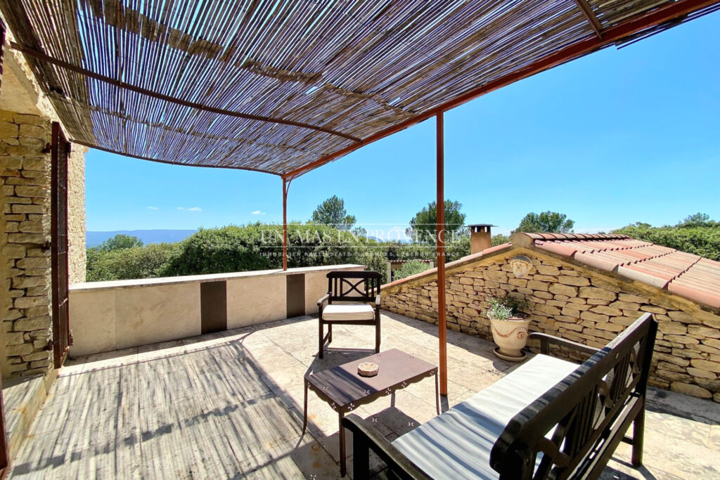 Mas Provençal à Gordes ? Location Saisonnière au Coeur de la Ga – 4 pièces – 3 chambres – 200.00 m²