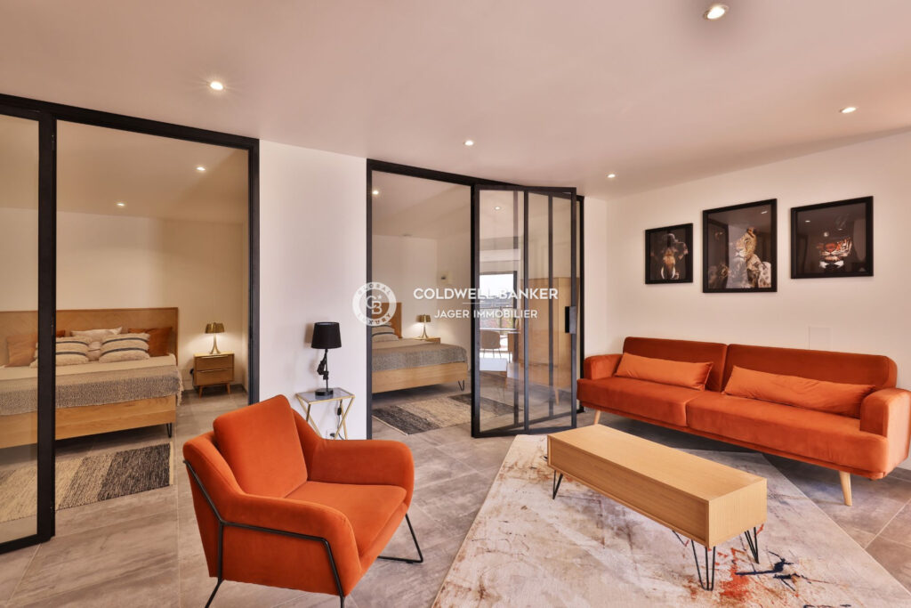 Superbe villa 6 chambres avec vue panoramique mer et collines  – 8 pièces – 6 chambres – 249.00 m²