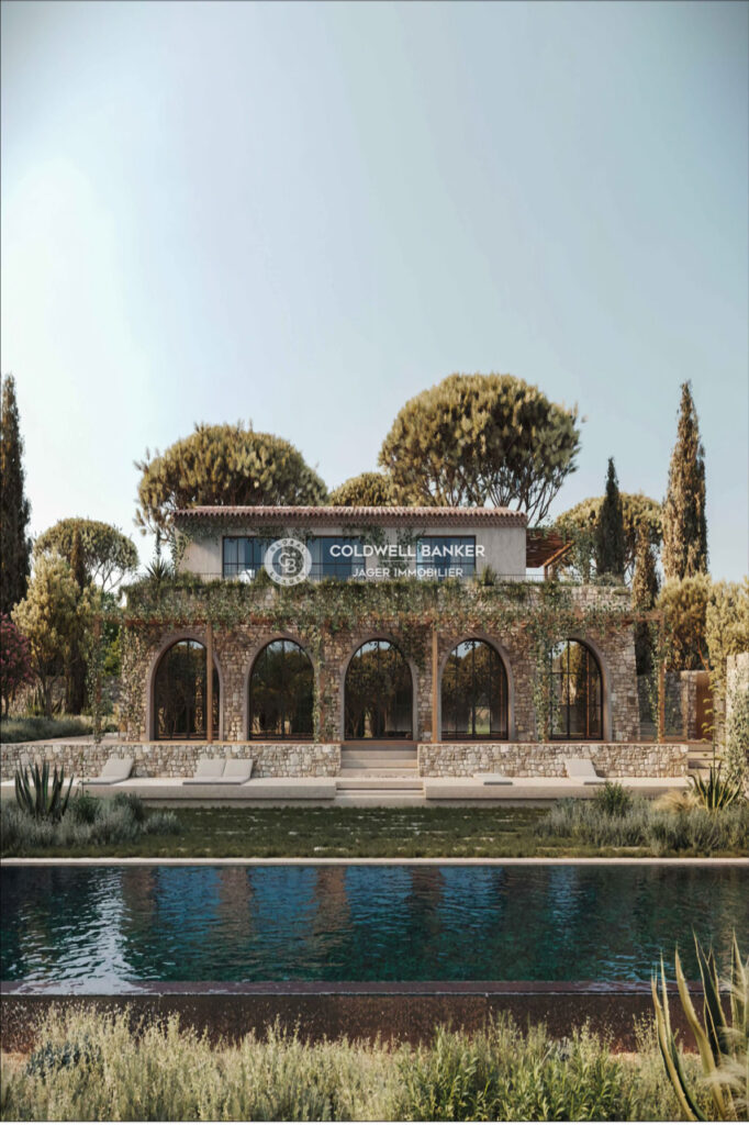 Rare à Saint-Tropez : Villa à rénover sur 2200 m², à deux pas  – 7 pièces – 6 chambres – 470.00 m²