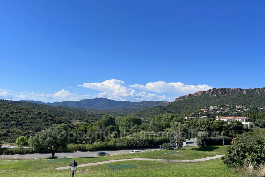 Appartement à vendre à Agay