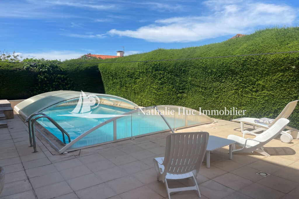 vente villa 6 Pièce(s) – 6 pièces – 4 chambres – 164.00 m²