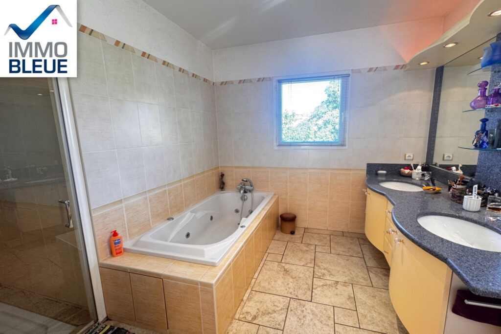 vente maison 4 Pièce(s) – 4 pièces – 3 chambres – 180.00 m²