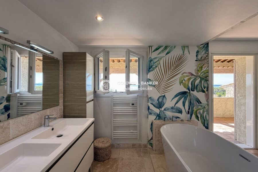 Maison à vendre à Les issambres