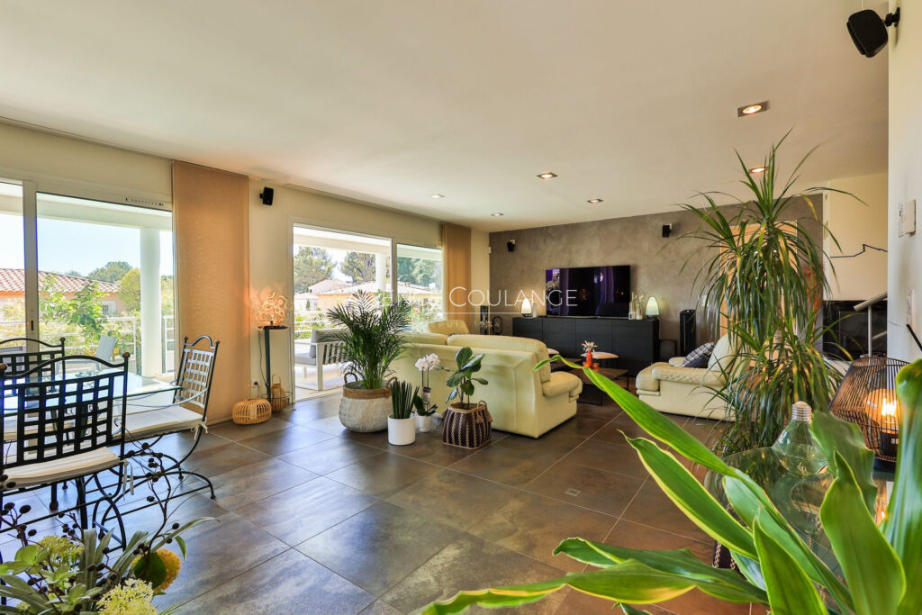 vente villa contemporaine 4 Pièce(s) – 4 pièces – 3 chambres – 172.00 m²