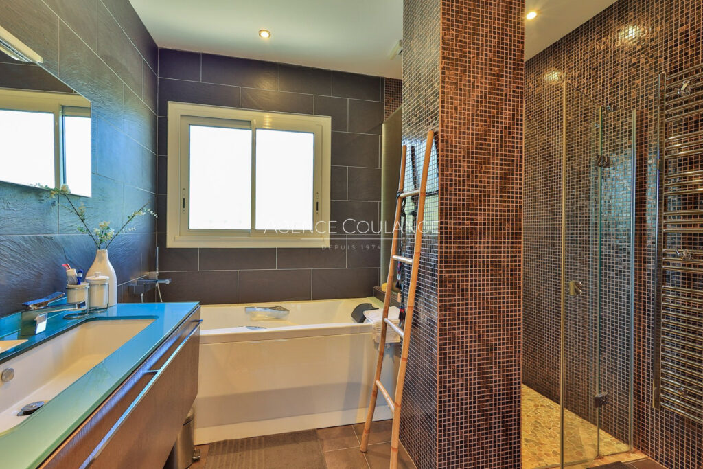 vente villa contemporaine 4 Pièce(s) – 4 pièces – 3 chambres – 172.00 m²