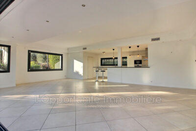 vente villa contemporaine 4 Pièce(s) – 4 pièces – 3 chambres – 163.00 m²